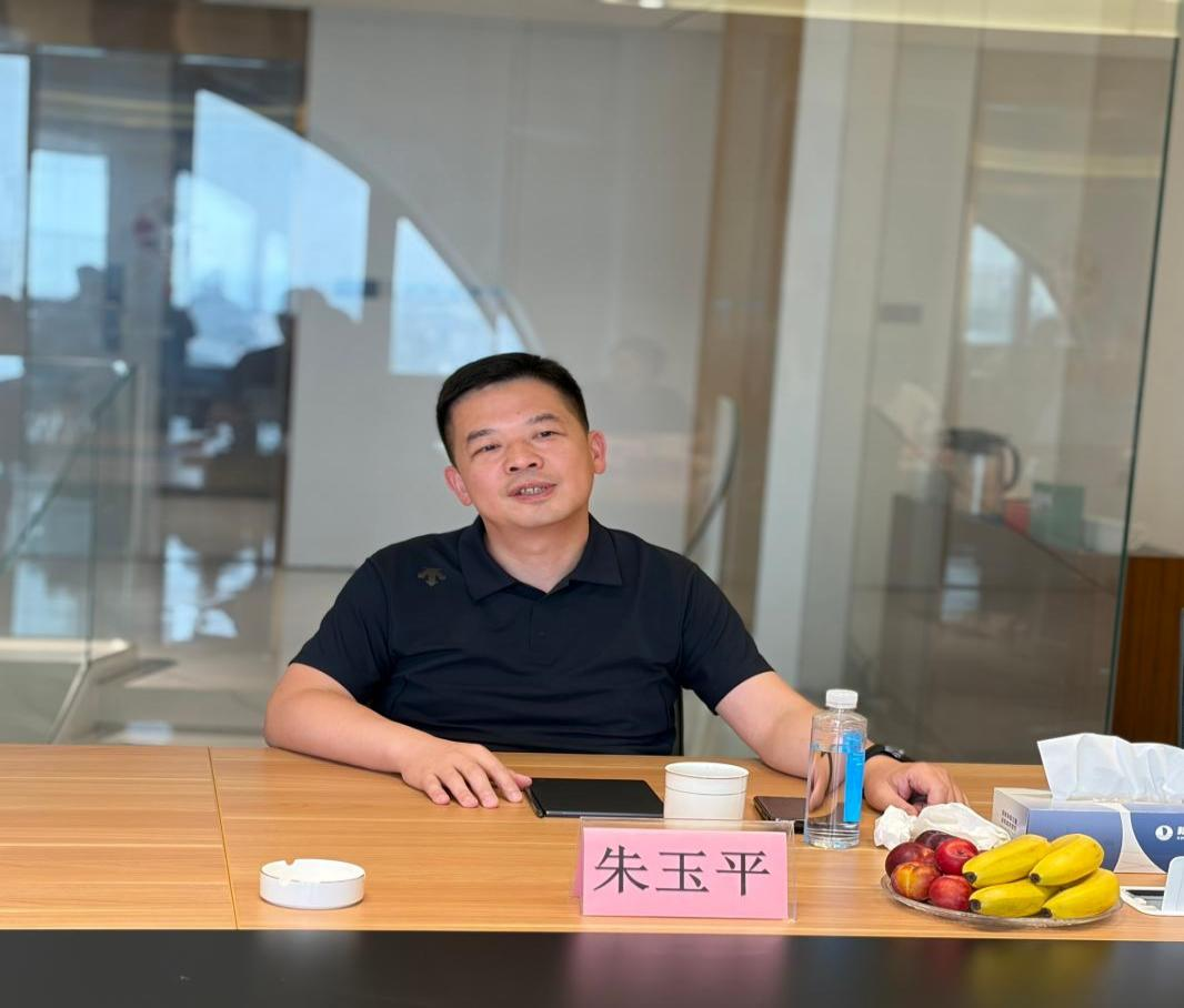 交通强国，通港达园——交通运输部处长朱玉平一行赴4001百老汇水泥调研通港达园建设工作2